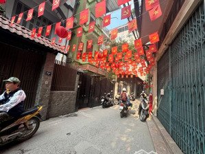 siêu phẩm! cầu giấy ô tô đỗ cửa, ngõ nông thông, 4 ngủ khép kín, chủ tự xây, không quy hoạch 33m*6t