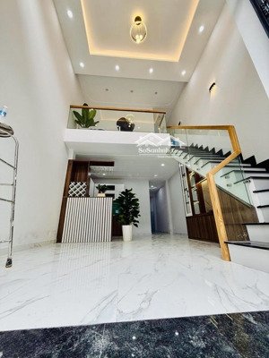 nhà đường 160 tăng n phú b q9 đường xe hơi giá 5,15 tỷ