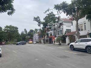 giảm 3 tỷ, bán biệt thự văn phú 220m², 3 tầng, thang máy, full nội thất, sổ nở hậu, giá còn 36,8 tỷ