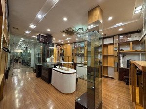 chính chủ bán nhà phân lô, vỉa hè, kinh doanh phố thái hà- đống đa : dt 70/80m 5 tầng mt 5m.