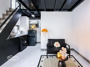 tôi cần cho thuê gấp căn duplex ban công thoáng, full nt tại quận 7, liên hệ ngay 