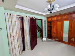 bán nhà cao cấp mặt tiền hoa lan, rạch miễu phú nhuận - hầm, 4 tầng, 5pn, an cư lý tưởng, giá 17 tỷ