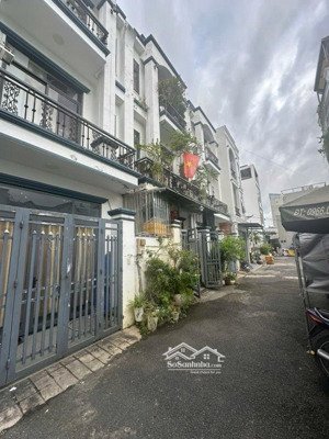 chính chủ gửi nhà 3 tầng p bình trưng đông quận 2 đường oto 50m 5,5 tỷ sổ hồng bao sang tên