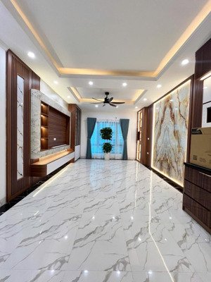 đẹp mê! phố chùa bộc, gần trường, ngõ nông, ba gác tránh, 20m ra phố, lô góc, đẹp ở ngay, 43mx4t