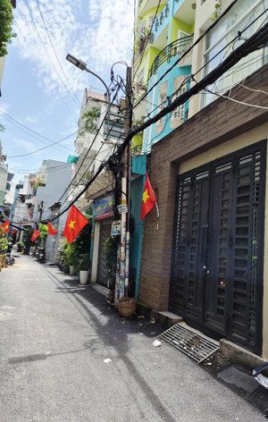 chủ bán gấp nhà gần đại học ngoại thương, dt 90m2 (4x24)m, tiện xây chdv, phường 26, bình thạnh