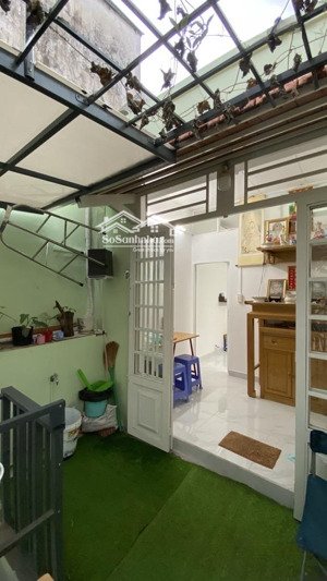 bán nhà gần mặt tiền nguyễn văn đậu và hoàng hoa thám, dt: 32m2, 2 tầng chỉ 5,5tỷ