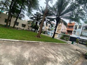 bán đất góc biệt thự 11x22m (242m2) đường số 5 khu tên lửa 39,5 tỷ