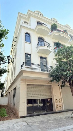 cần tiền bán gấp xẻ khe sao biển 97,5m sát vườn hoa giá 12,6 tỷ