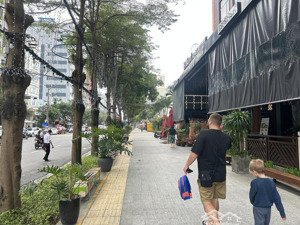 cực rẻ: 296m mặt tiền hồ nghinh. ngay phạm văn đồng. đi bộ ra biển. đang cho thuê 60tr/ tháng