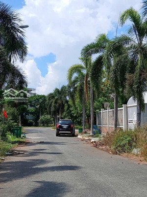 khu du lịch bcr, lô đất đẹp 135m2, phân lô đường nhựa 8m, chỉ 7,48 tỷ thương lượng