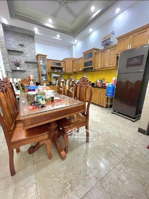 bán nhà 4 tầng 4x16m cạnh khu tên lửa. chỉ 5 tỷ hơn