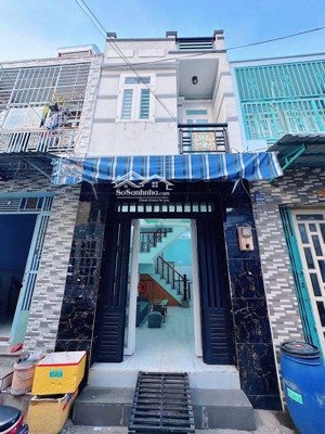 nhà mới 2 tầng vào ở liền- dtsd 50m2 - hẻm đẹp gần mặt tiền đường nhựa - sạch đẹp - chỉ nhỉnh 3ty