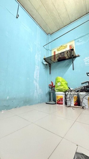 cần bán gấp nhà tân bình nhà 2 lầu - 14m2 - mua xây sửa nhẹ là ok - 1.8 tỷ tại lạc long quân