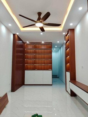 nhà đẹp đón tết 6 tầng thang máy ô tô đỗ cửa 7.5 tỷ không ngập