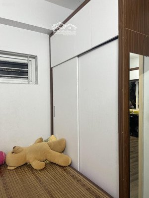 cần bán nhà chung cư ~72m2 tầng đẹp kdt thanh ha. bác nào quan tâm liên hệ e 