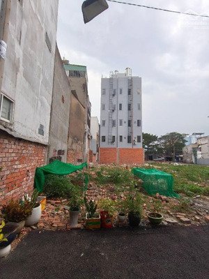 chù cần bán gấp đất 65m2 nở hậu tại hẻm 4m đường 475 cách dương đình hội, đỗ xuân hợp 500m, quận 9