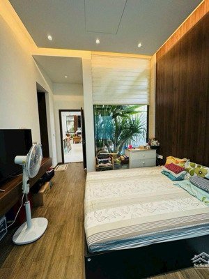 bán biệt thự mt khu tên lửa khu ao sen - tên lửa, bình tân
- đối diện công viên
- dt: 10 x20 z34 tỉ