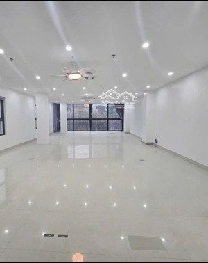 cần cho thuê sàn văn phòng tại 97 nam thành 110m2/tầng, ô tô chỉ 7.5 triệu/tháng 