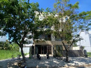 cho thuê căn hộ dịch vụ full nội thất ban công cực chill tại conic bình chánh