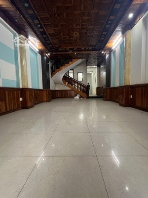 cho thuê nhà trệt 2 lầu trung tâm hành chính dĩ an