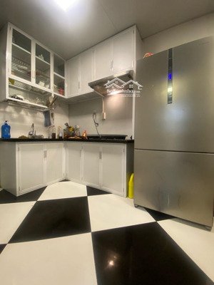 bán đất tặng nhà tại tại số 35, ngõ 464 âu cơ, nhật tân, tây hồ, dt 100m2, giá chỉ 2.3 tỷ