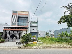 chính chủ bán lô đất siêu đẹp đường 7m5 phạm đức nam