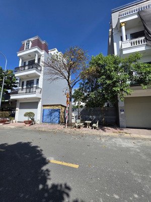 3.2 tỷ/ bán đất rẻ kdc phú đạt gần vincom 2,5km, p. tân đông hiệp, tp. dĩ an. trục chính