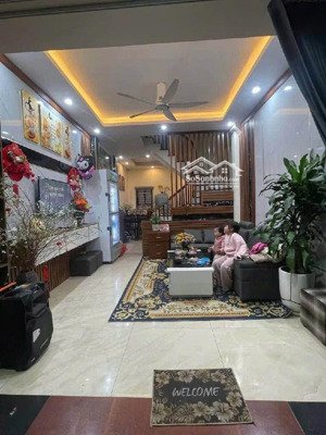 nhà 4 tầng 50m2 tại đông ngạc giá siêu rẻ hơn 5 tỷ - 3 bước chân ra chợ vẽ.