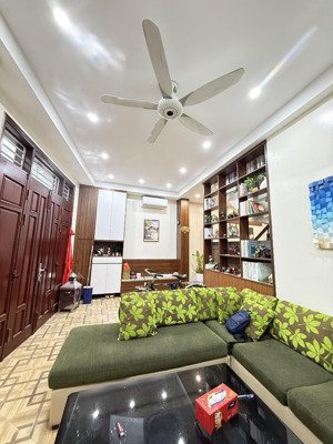 trần khát chân siêu phẩm nhà tuyết đẹp sách valy về ở luôn, gần phố ngõ ôtô, dân trí cao ở sướng