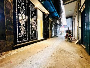 siêu hiếm tập thể tầng 1 láng hạ ô tô đỗ cửa giá chỉ 5,83 tỷ