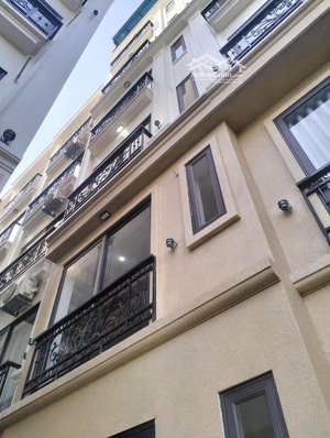 bán nhà lai xá 46m2 xây 6 tầng với 10 phòng khép kín ôtô đỗ cửa ngõ thông đối diện đại học thành đô