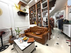 gấp gấp! hồ tùng mậu, nhà dân tự xây, gần ga tàu điện, ngõ nông xe 3 gác, mặt tiền đẹp, sổ đỏ đẹp