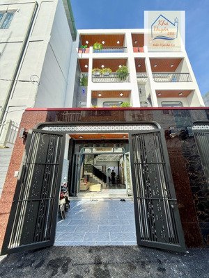 tìm chủ nhân sở hữu nhà 75m2 xây mới full nội thất có sân đậu oto mà chỉ 5.65 tỷ thôi à