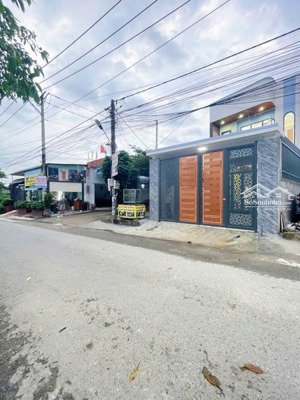 nhà lầu sổ riêng thổ cư 100% mặt tiền kinh doanh gần chợ quang thắng