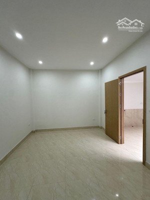 nhà đẹp phố hào nam ô tô đỗ cách 30m sổ đỏ nở hậu thu hút tài lộc