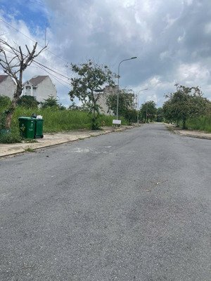 đất đường lê văn lương 6x20=120m2 giá 2.25 tỷ