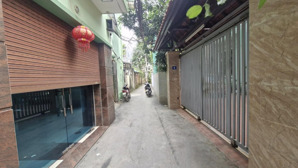 gia đình cần bán nhà phố lê duẩn ngõ trước nhà 3.5m, mặt tiền 4.3m, 2 thoáng trước sau, cực đẹp