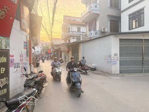 trục chính kinh doanh sầm uất vĩnh ngọc cũ - thông số vàng trong làng bán đất - vỉa hẻ đá bóng