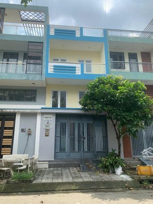 cho thuê nhà 3lầu ngay liên phường, đường rộng 12m, khu dân cư an ninh, giá 17tr