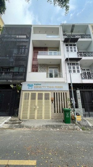 siêu phẩm đầu tư ngay song hành dt 100m2, hầm 3 lầu nhỉnh 2x tỷ