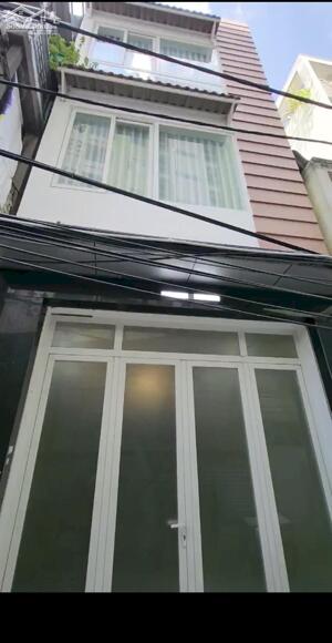 Cho thuê nhà sát mặt tiền Nguyễn Biểu, P1, Q5 nhà mới 3 tầng