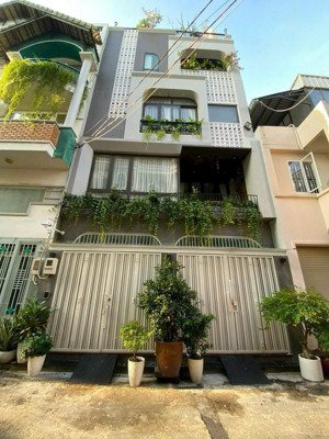 nhả hẻm vip 134 thành thái. diện tích: 5x15 hầm 5 tầng nhà sát mặt tiền, giá bán trước tết 24 tỷ