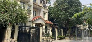 biệt thự lô góc - tt quận cầu giấy - 236 m2- 3 tầng - mt 18 m2- 127 tỷ.