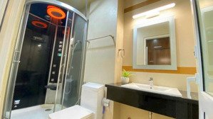 bán chdv ngã tư hàng xanh xvnt_bình thạnh cách q1 500m, (4x18) 5tầng 11 phòng - 70tr/th