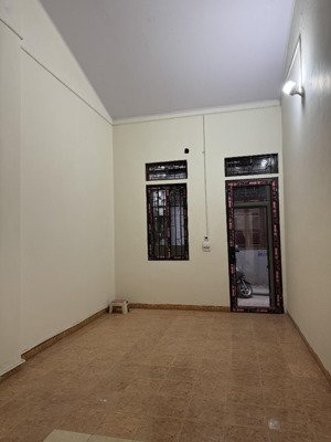 cho thuê nhà, diện tích mặt bằng 50m2, cách hồ tây 40m, rất trong lành và yên tĩnh. chỉ 9tr/tháng