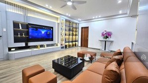 chính chủ bán căn 148 m2 3pn + 2wc full nội thất giá 13.5 tỷ tại golden palace c3 lê văn lương