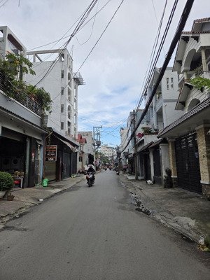 bán lô đất hxh sát mặt tiền lê đức thọ phường 6(4.4mx19.5m);giá 8ty1 tl