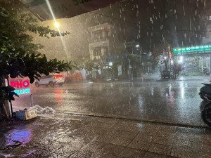 mặt tiền nguyễn tất thành hội an - chưa qua đầu tư