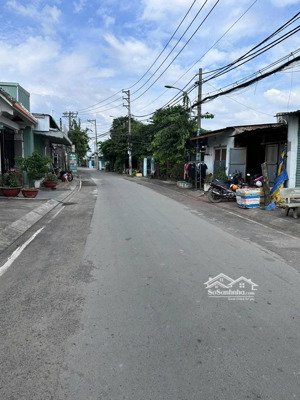 bán gấp lô đất dt 404m2, mặt tiền xuân thới thượng 30 hóc môn, giá 11,5 tỷ