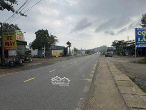 chính chủ bán mảnh đất chỉ 3,1 tr/1 m2 đối diện ủy ban, cạnh khu công nghiệp 530ha.